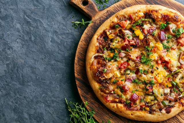 Delicious BBQ Pizza with Fresh Vegetables